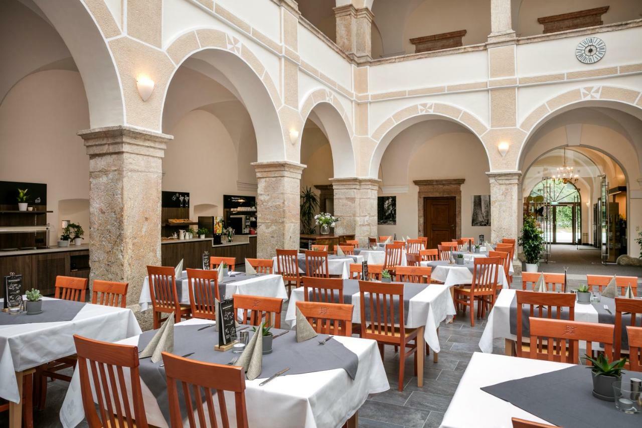 Jufa Hotel Schloss Roethelstein Admont Extérieur photo